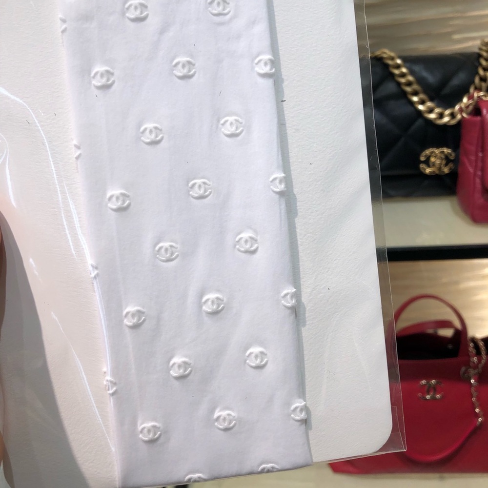 CHANEL White 20 CC Logo Sheer Stockings